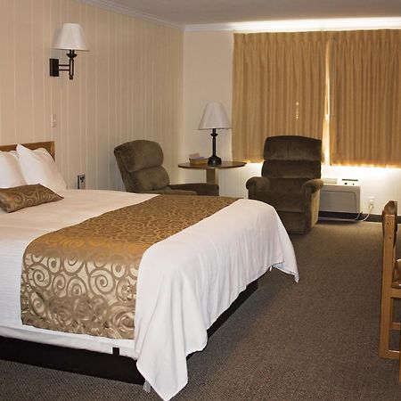 Western Inn - Tremonton, Utah Room photo