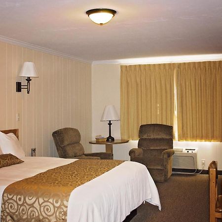 Western Inn - Tremonton, Utah Room photo